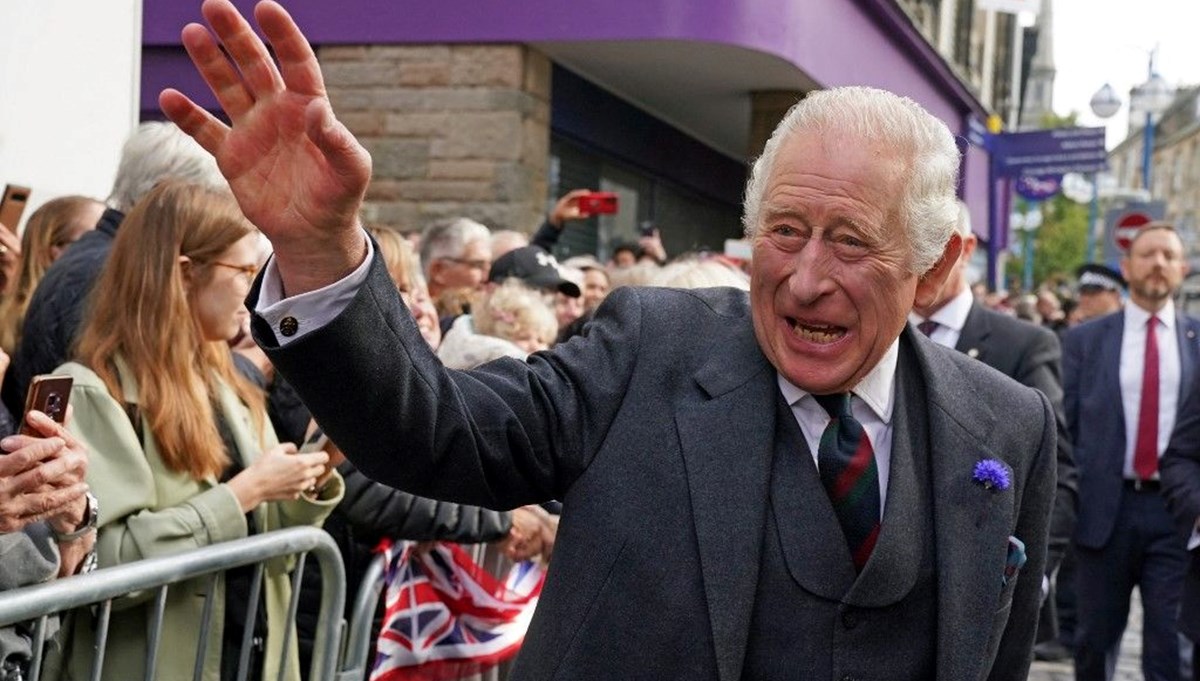 Kral Charles taç giyme törenini değiştiriyor