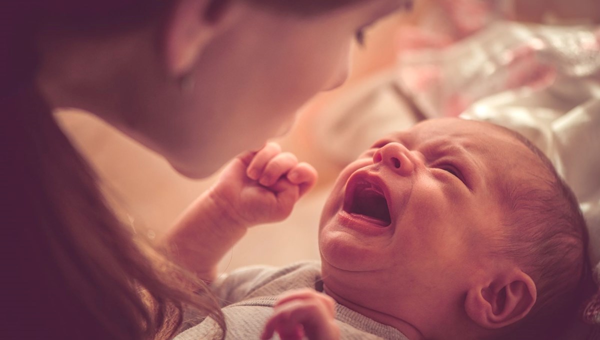 Bebeklerde kabızlık neden olur, nasıl geçer, ne iyi gelir?